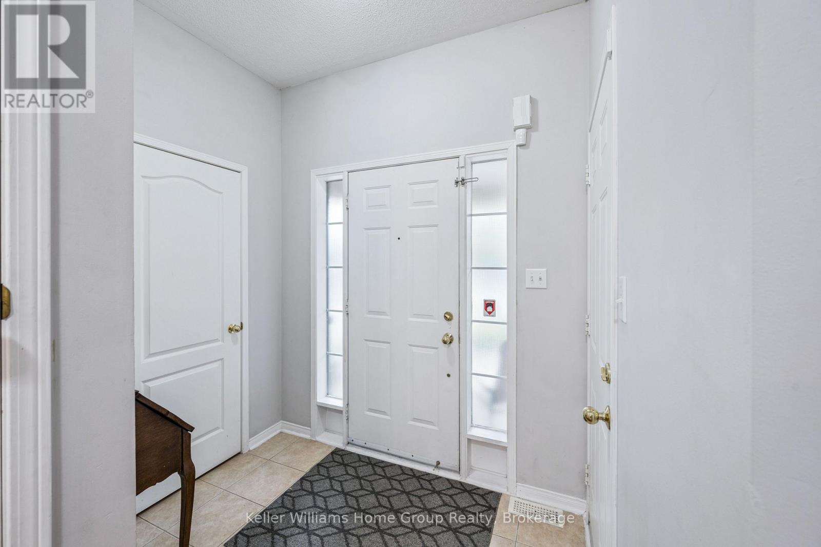17 Florette Place, Brampton, Ontario  L7A 3G6 - Photo 5 - W12450340