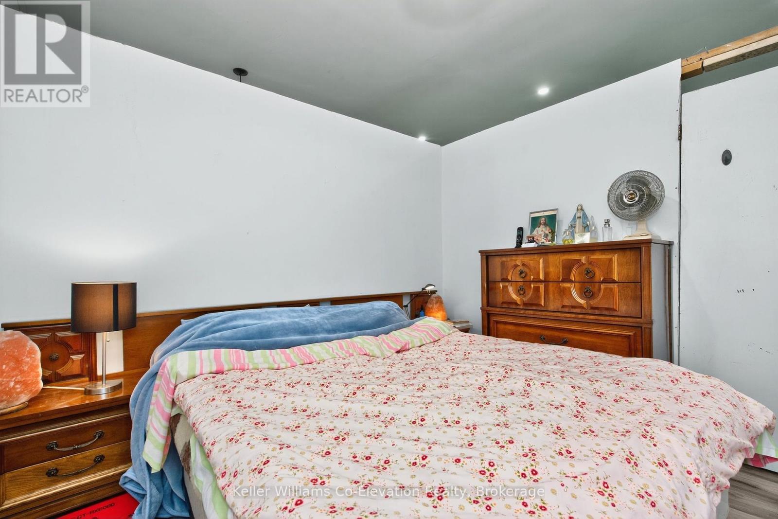 44 Brawton Drive, Caledon, Ontario  L7E 0E1 - Photo 6 - W12450413
