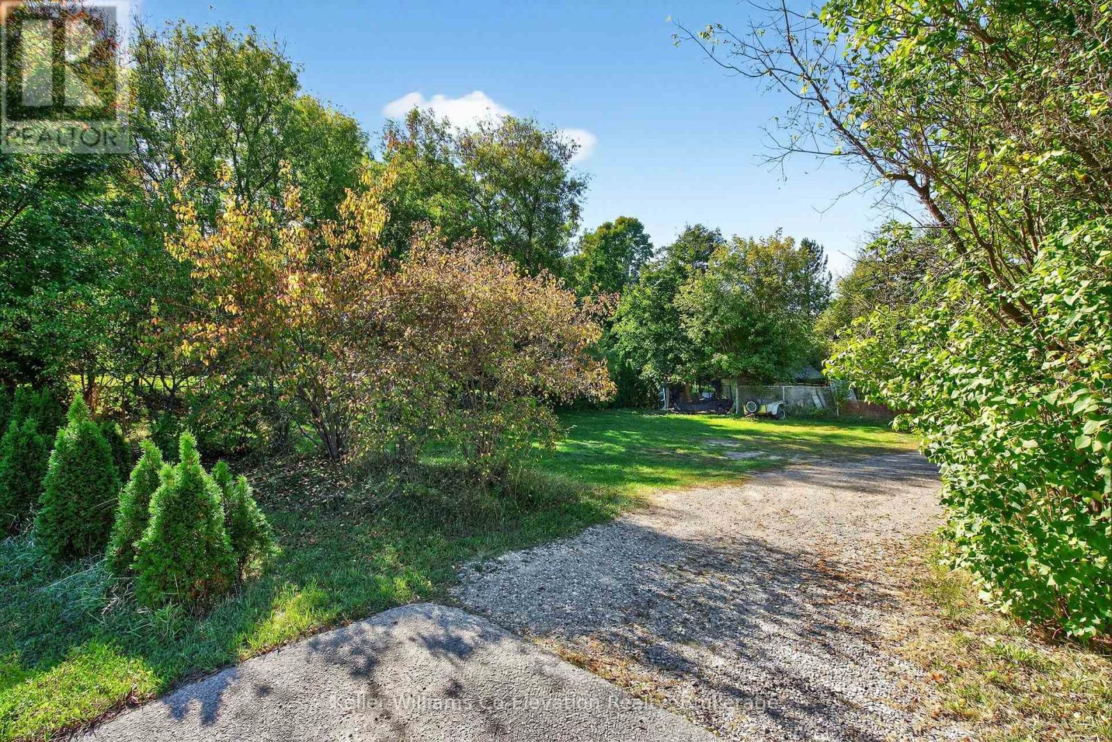 44 Brawton Drive, Caledon, Ontario  L7E 0E1 - Photo 9 - W12450413