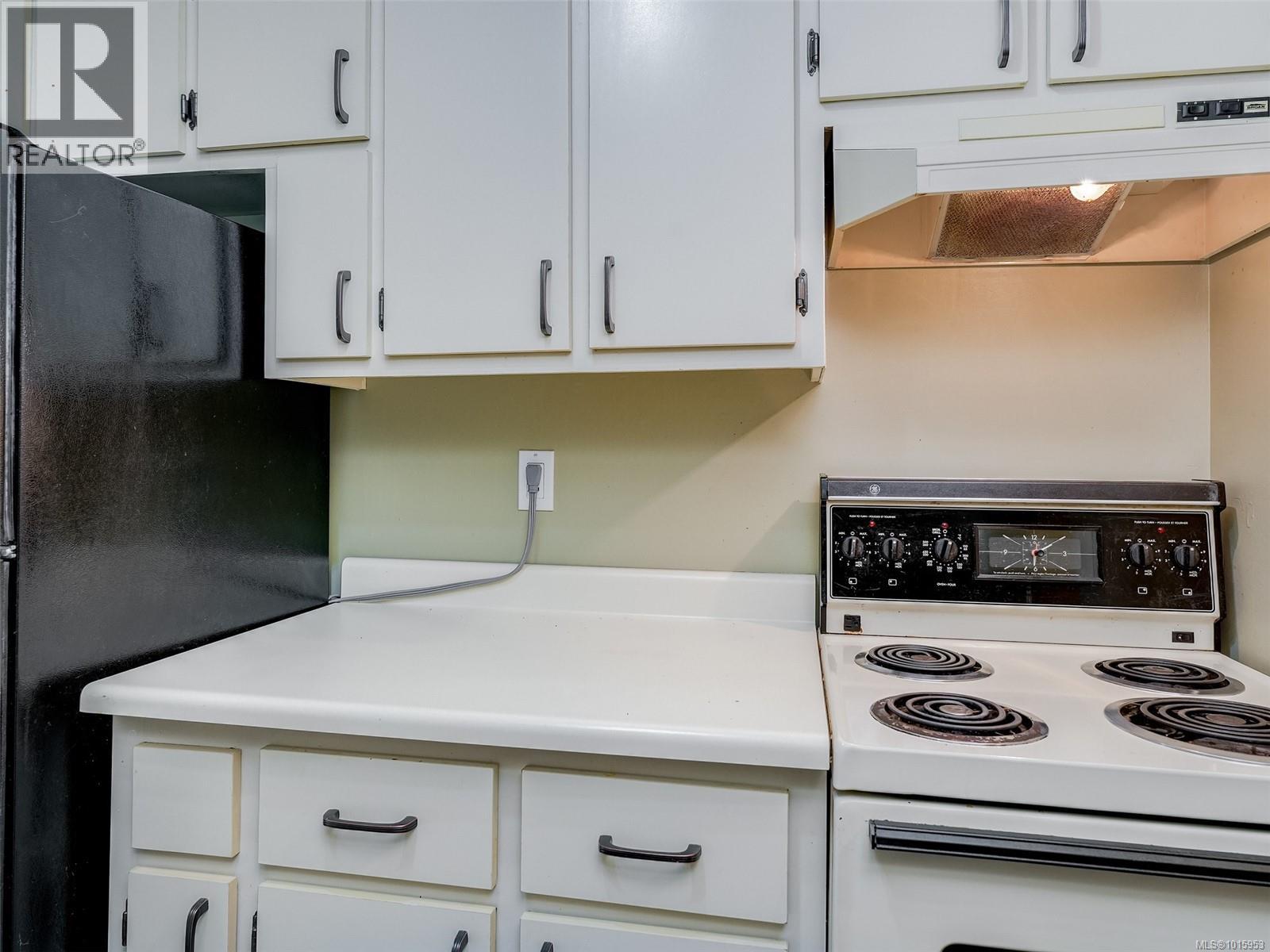 302 859 Carrie St, Esquimalt, British Columbia  V9A 5R5 - Photo 11 - 1015953