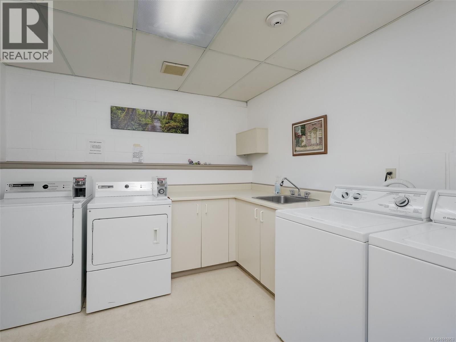 302 859 Carrie St, Esquimalt, British Columbia  V9A 5R5 - Photo 21 - 1015953