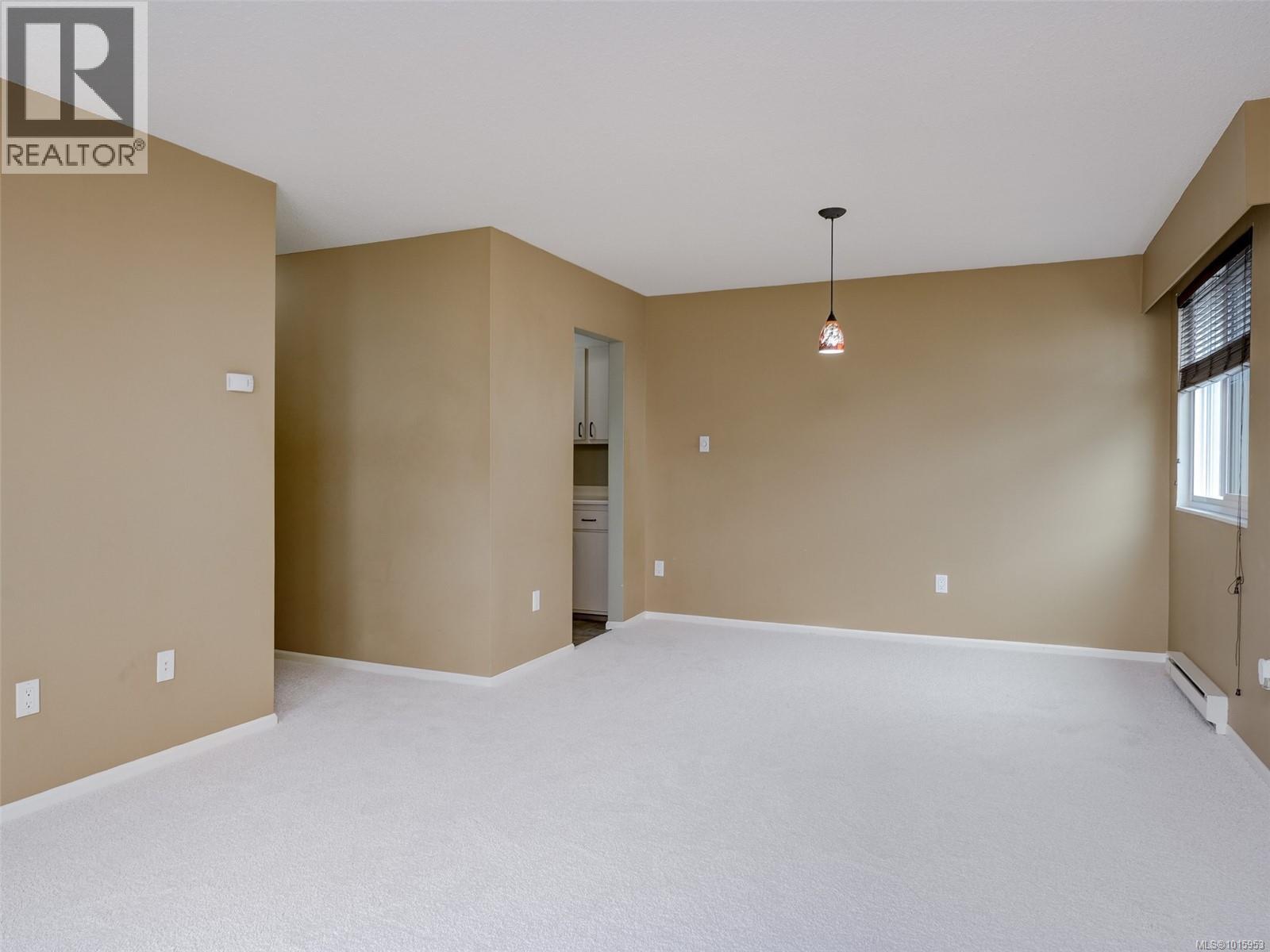 302 859 Carrie St, Esquimalt, British Columbia  V9A 5R5 - Photo 3 - 1015953