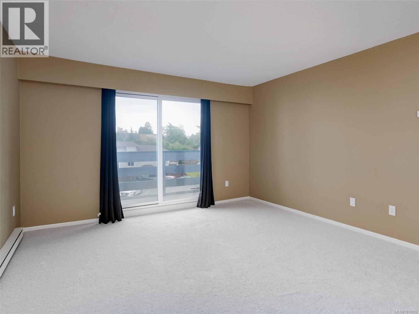 302 859 Carrie St, Esquimalt, British Columbia  V9A 5R5 - Photo 4 - 1015953