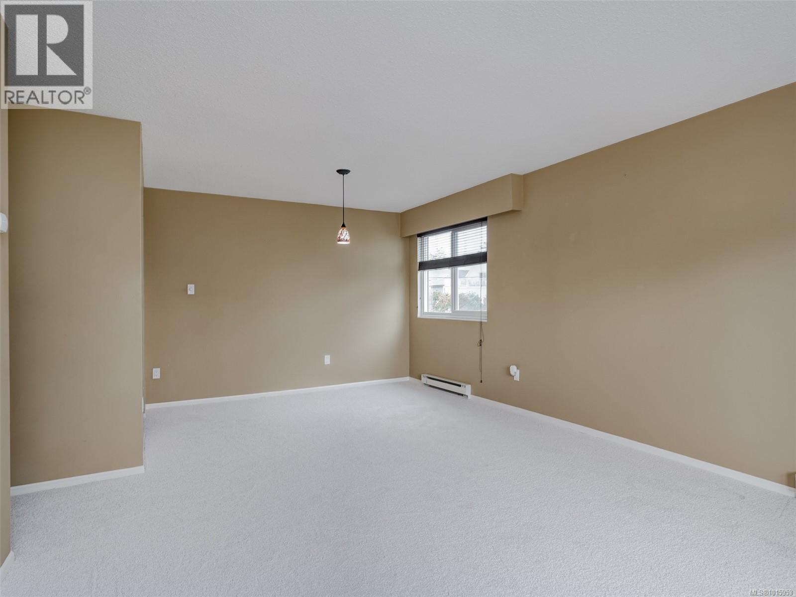 302 859 Carrie St, Esquimalt, British Columbia  V9A 5R5 - Photo 5 - 1015953