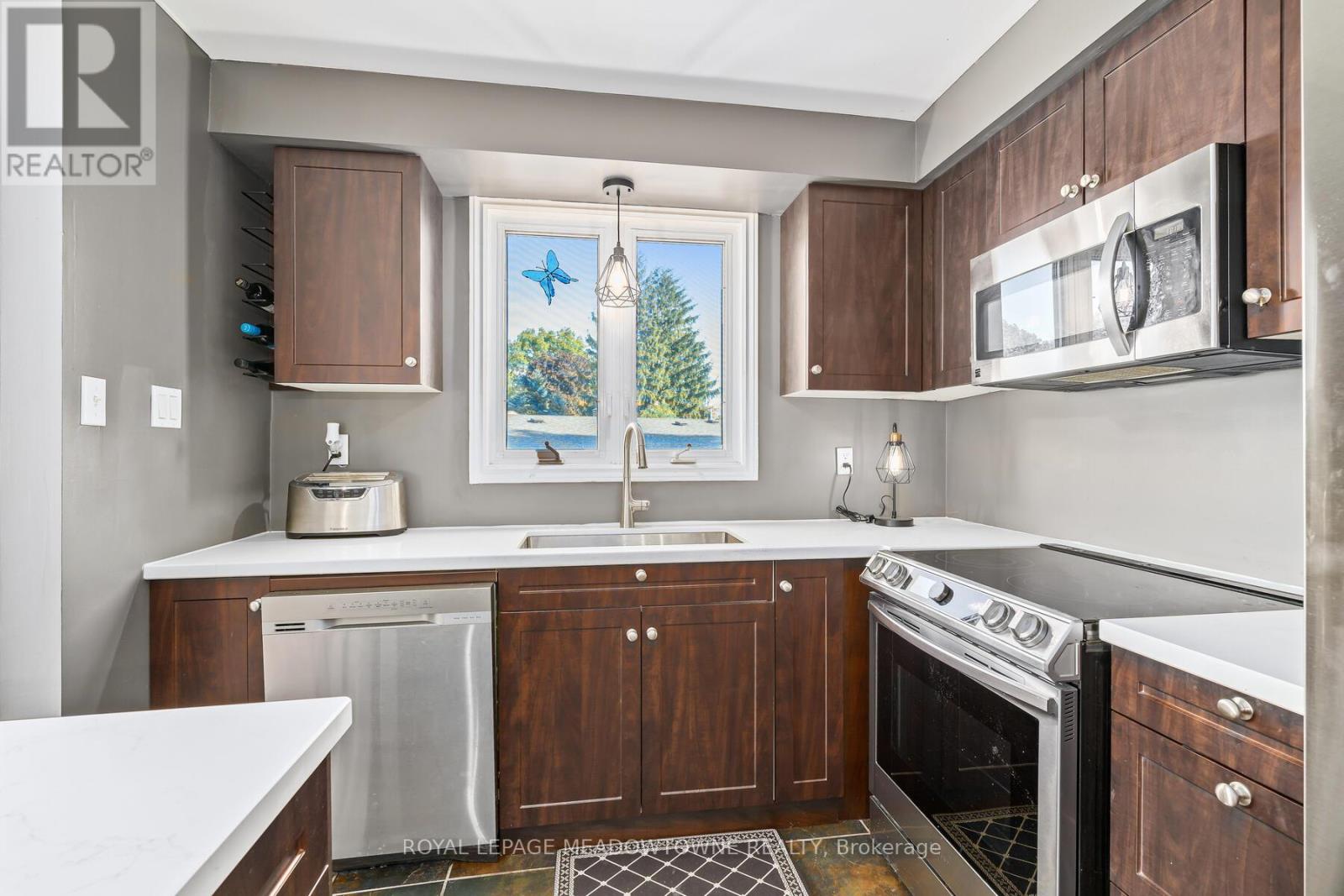 23 Shirley Street, Orangeville, Ontario  L9W 2T3 - Photo 9 - W12450252