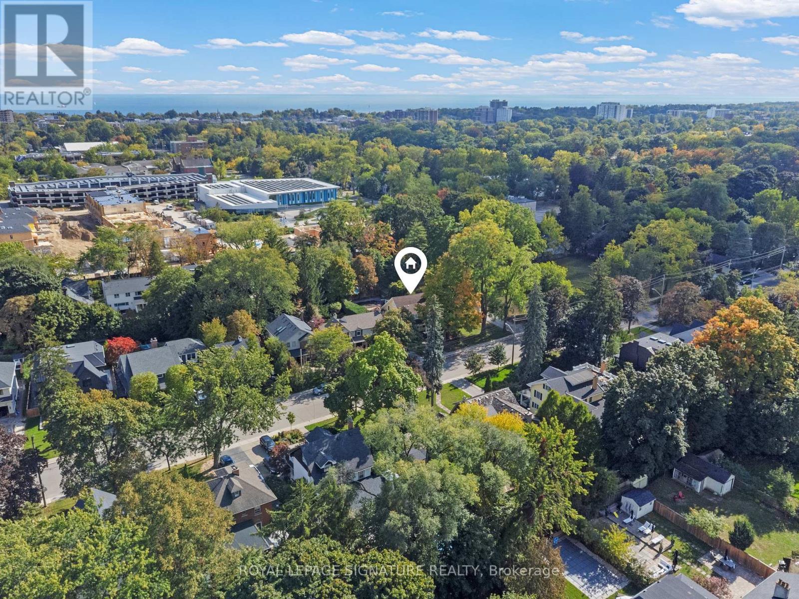 324 Spruce Street, Oakville, Ontario  L6J 2H1 - Photo 11 - W12450271