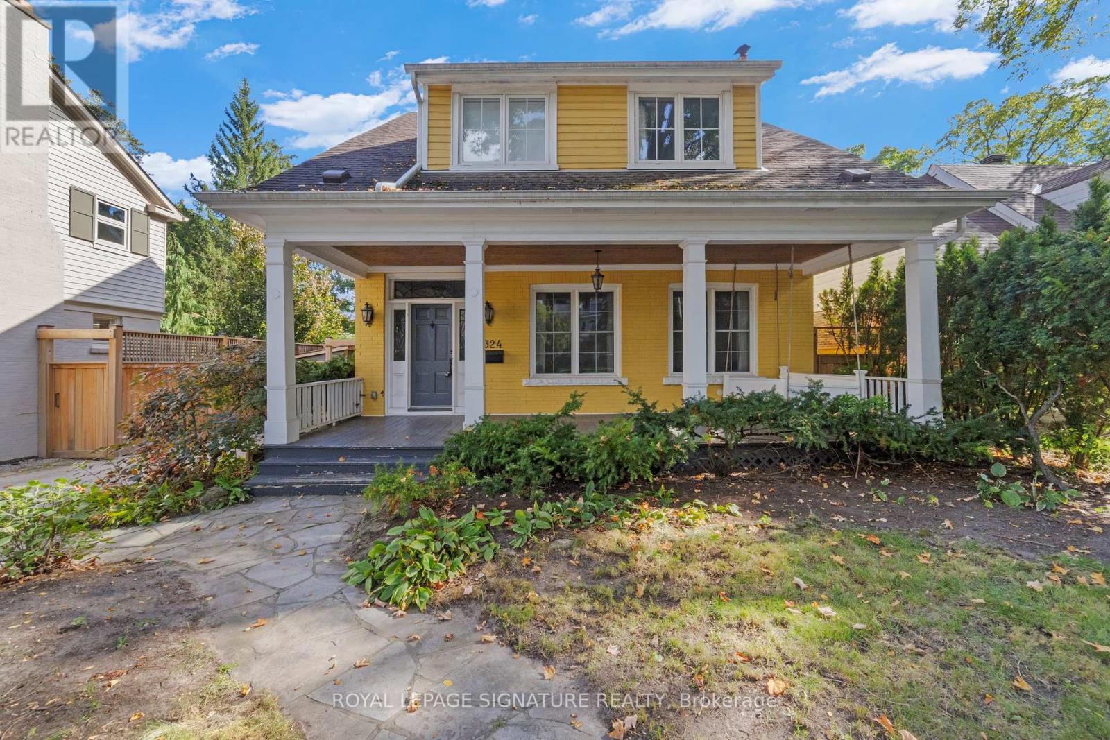 324 Spruce Street, Oakville, Ontario  L6J 2H1 - Photo 2 - W12450271