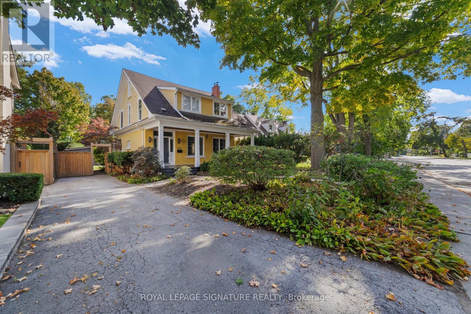 324 Spruce Street, Oakville, Ontario  L6J 2H1 - Photo 3 - W12450271