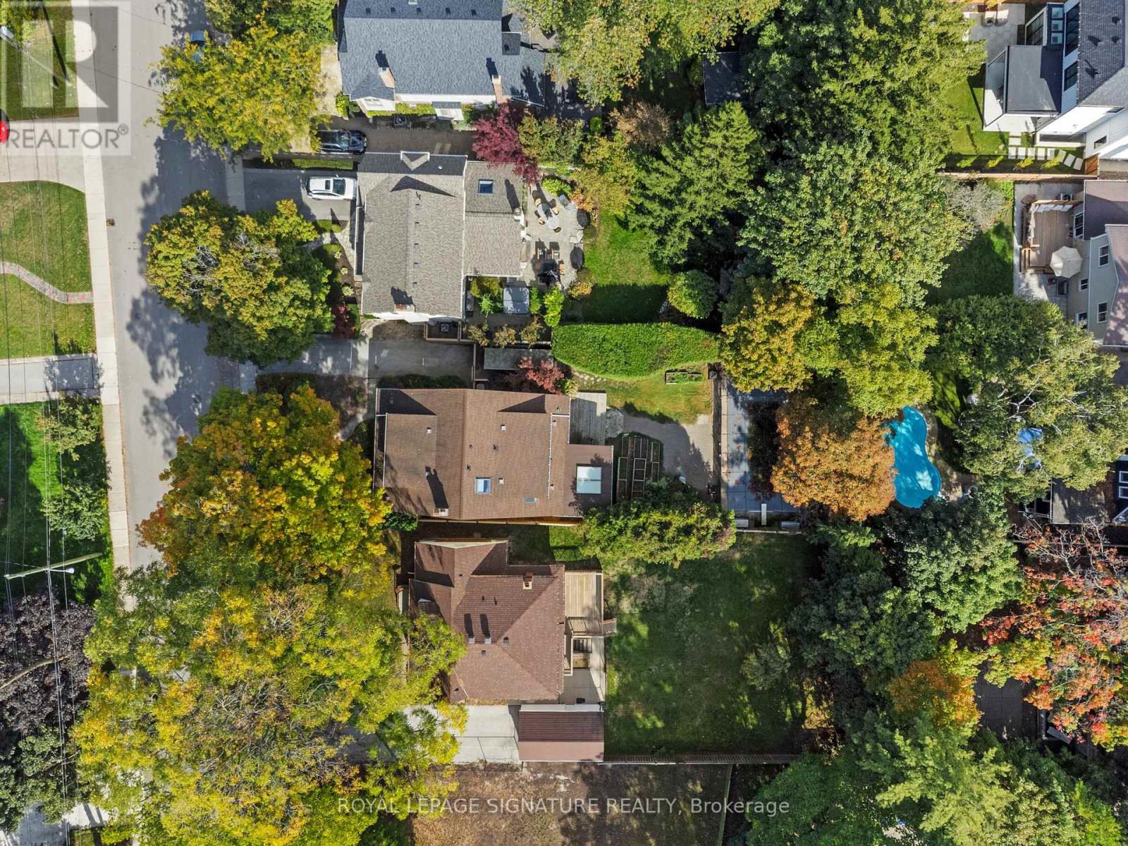 324 Spruce Street, Oakville, Ontario  L6J 2H1 - Photo 6 - W12450271