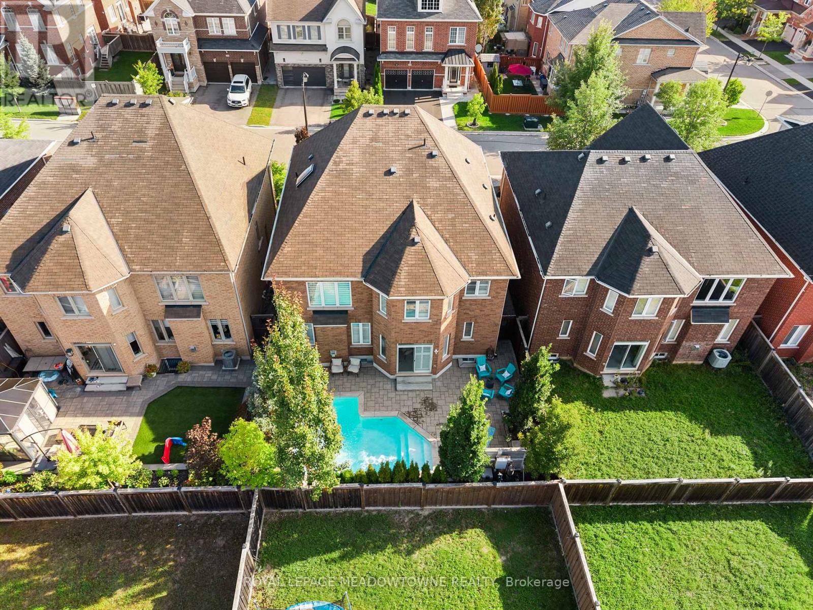 729 Wettlaufer Terrace, Milton (Sc Scott), Ontario  L9T 8M8 - Photo 48 - W12450276