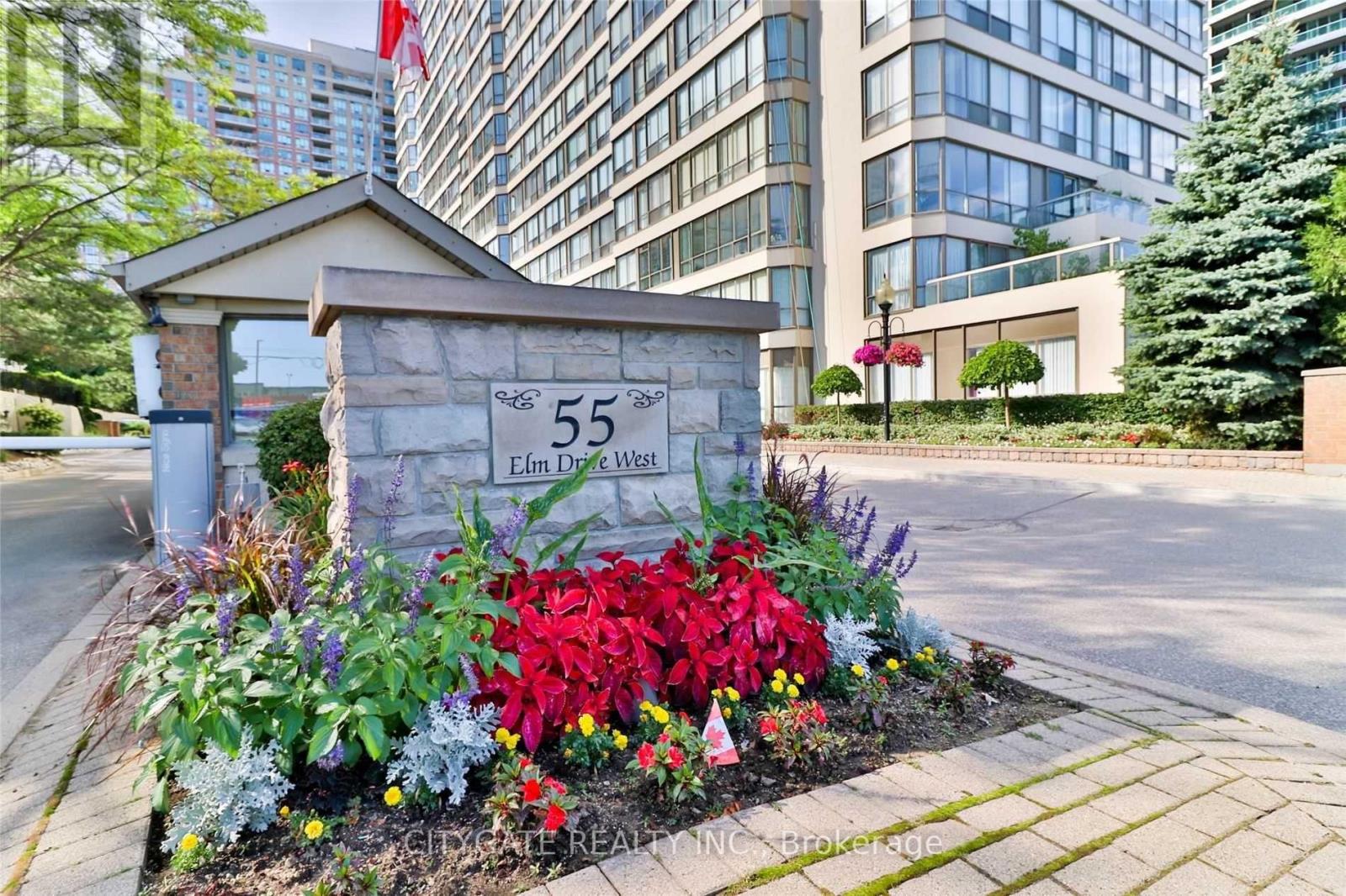 612 - 55 Elm Drive, Mississauga, Ontario  L5B 3Z3 - Photo 2 - W12450301