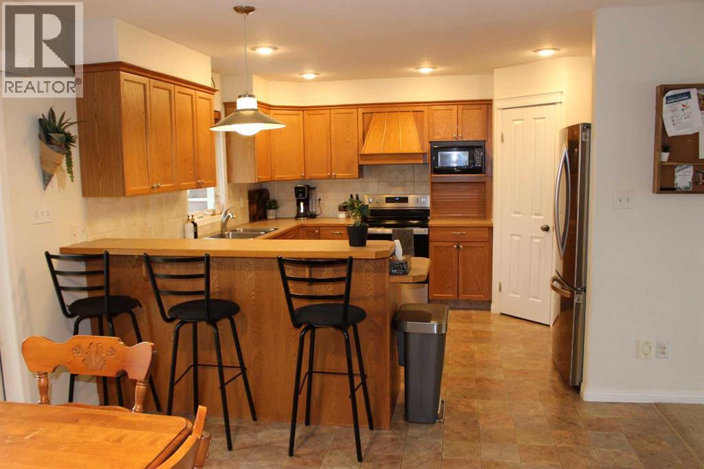405 Willow Place, Picture Butte, Alberta  T0K 1V0 - Photo 10 - A2249520