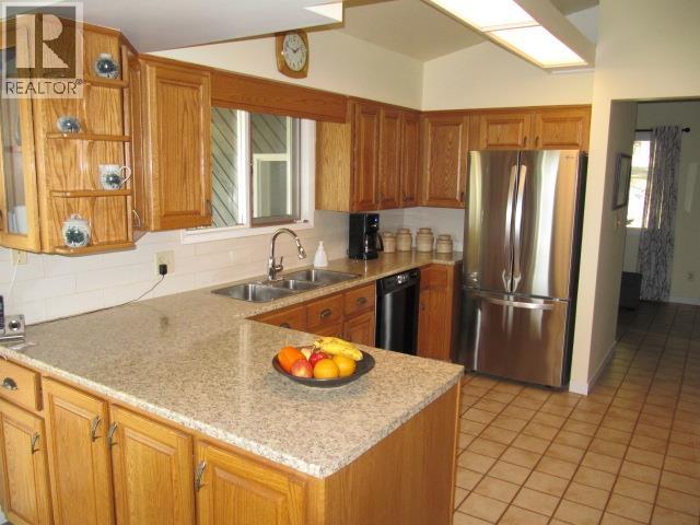4838 Telqua Drive, 108 Mile Ranch, British Columbia  V0K 2Z0 - Photo 9 - R3055907