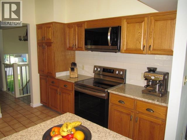 4838 Telqua Drive, 108 Mile Ranch, British Columbia  V0K 2Z0 - Photo 10 - R3055907