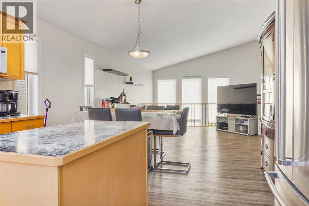 409 Red Crow Boulevard W, Lethbridge, Alberta  T1K 7H8 - Photo 8 - A2252000