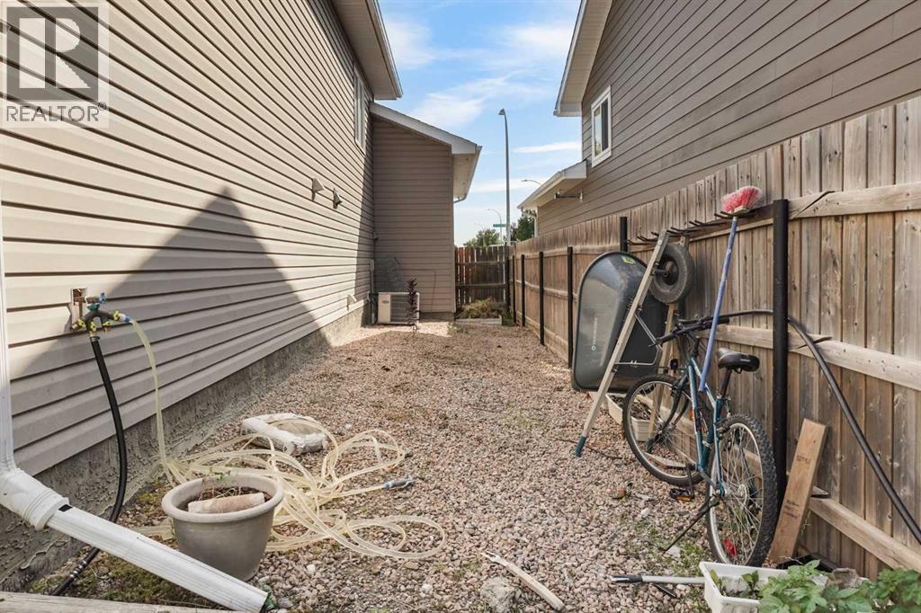 409 Red Crow Boulevard W, Lethbridge, Alberta  T1K 7H8 - Photo 35 - A2252000