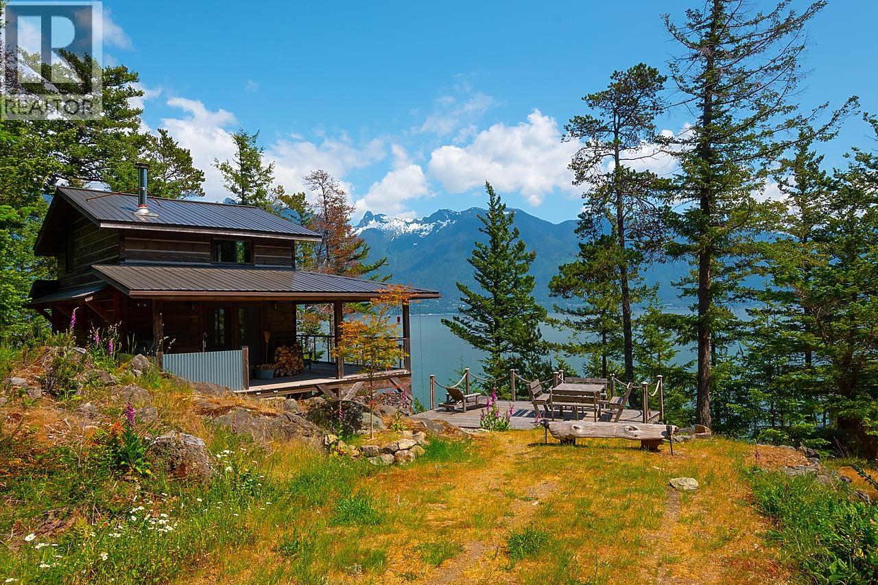 970 MOUNT ARTABAN ROAD, Gambier Island, British Columbia