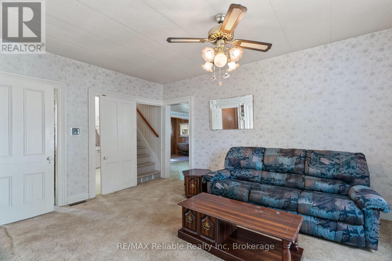 67 Jarvis Street N, Huron East, Ontario  N0K 1W0 - Photo 10 - X12450342