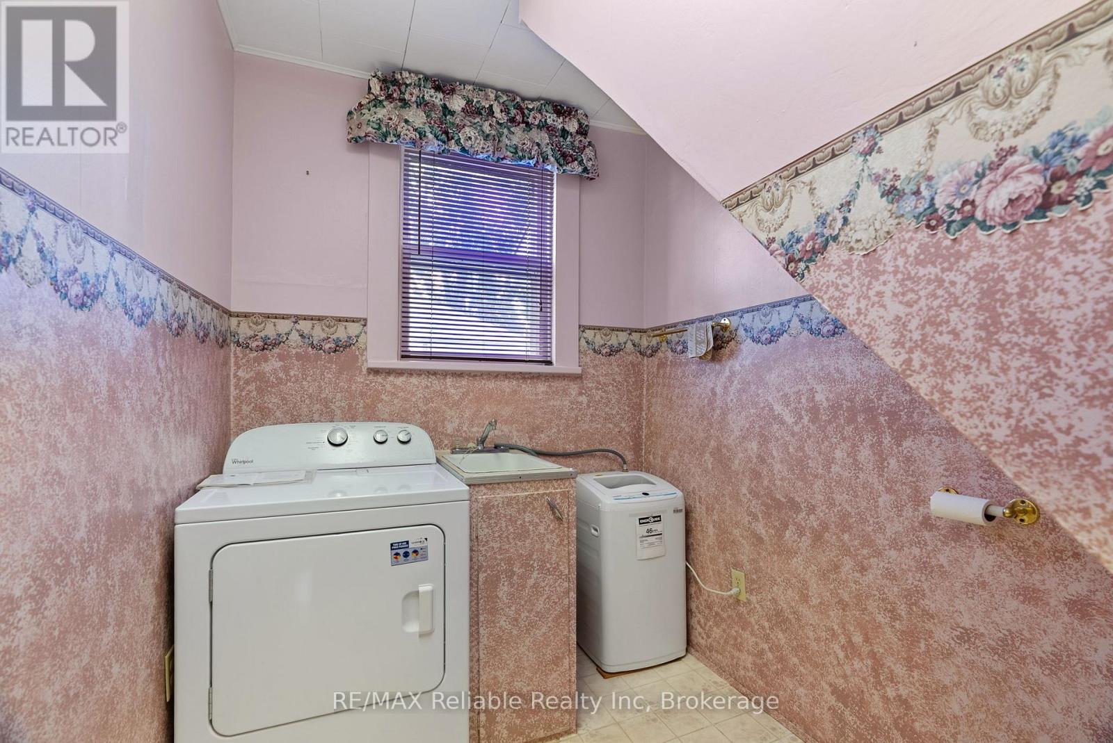 67 Jarvis Street N, Huron East, Ontario  N0K 1W0 - Photo 13 - X12450342