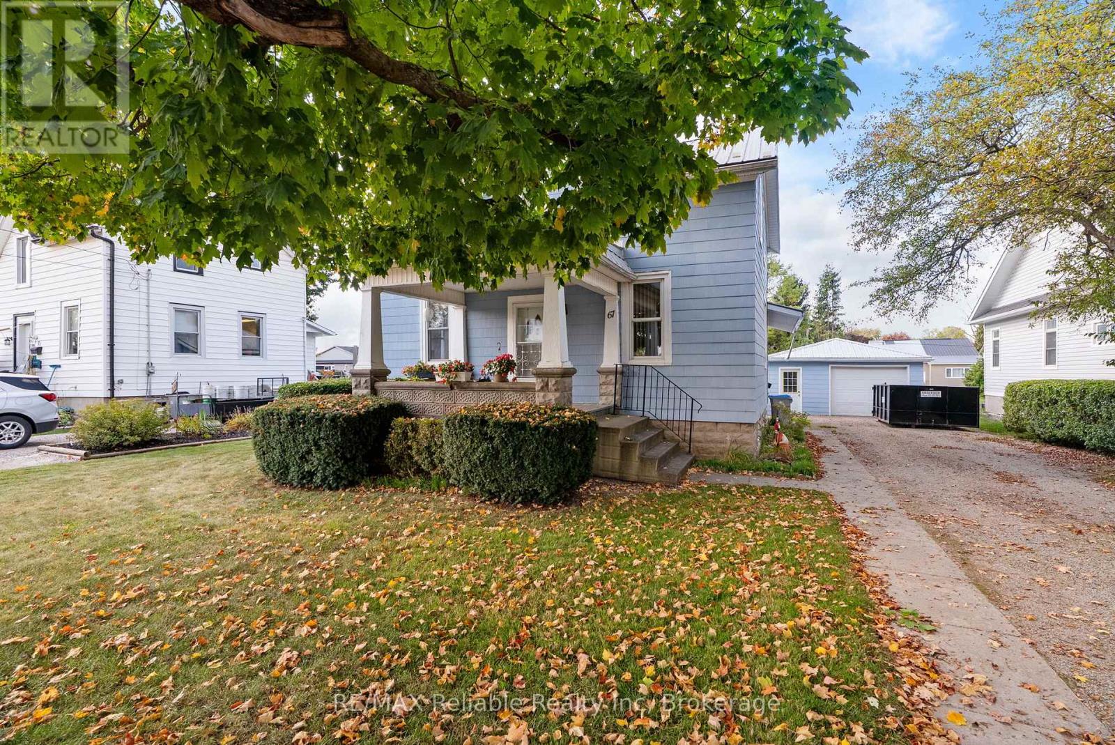 67 Jarvis Street N, Huron East, Ontario  N0K 1W0 - Photo 2 - X12450342