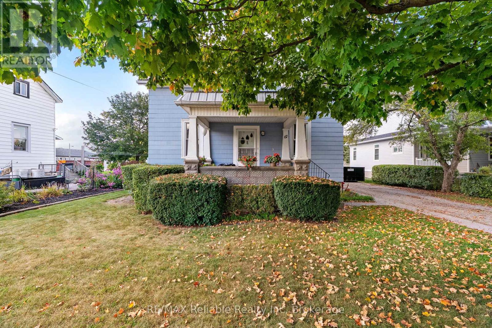 67 Jarvis Street N, Huron East, Ontario  N0K 1W0 - Photo 3 - X12450342
