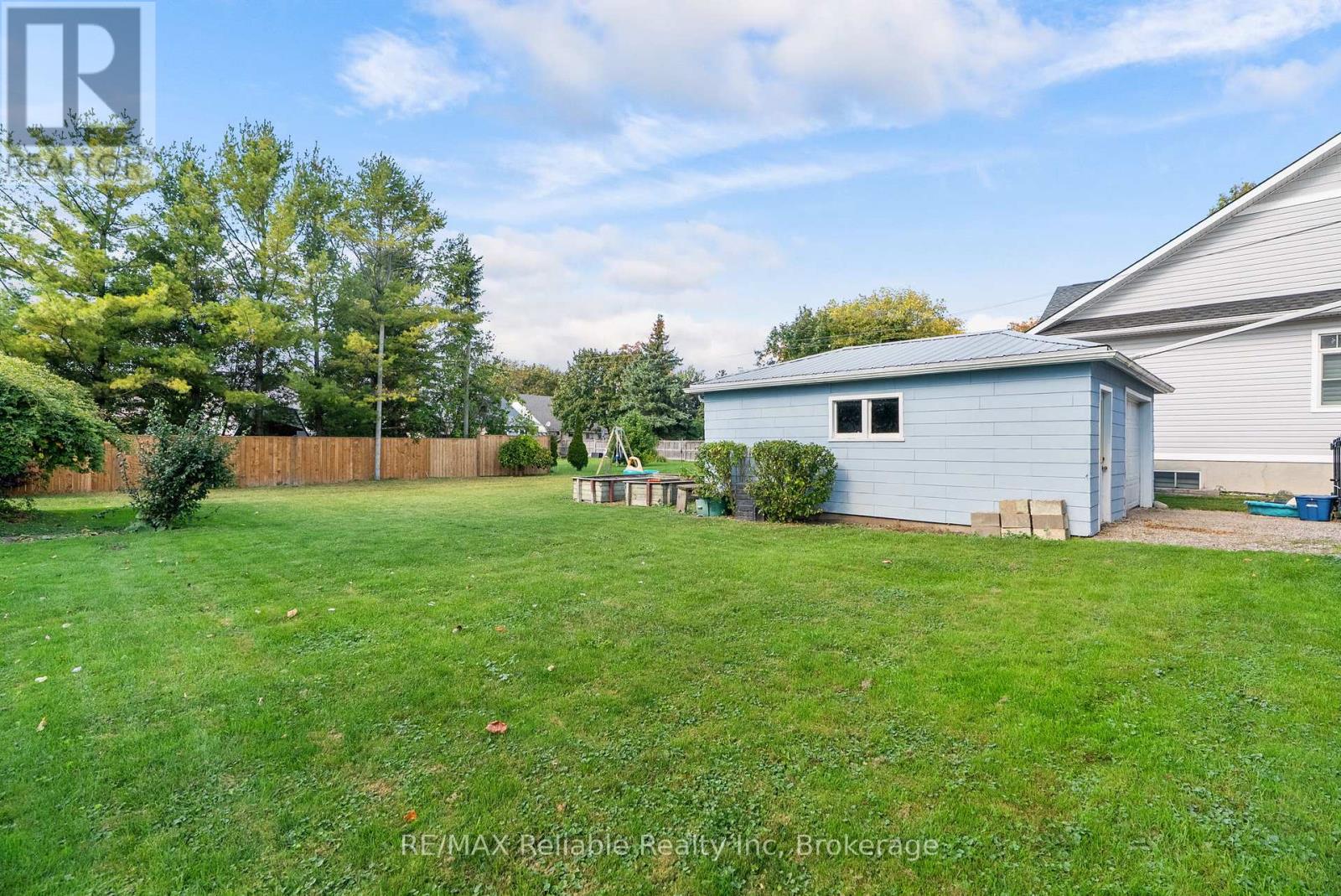 67 Jarvis Street N, Huron East, Ontario  N0K 1W0 - Photo 33 - X12450342