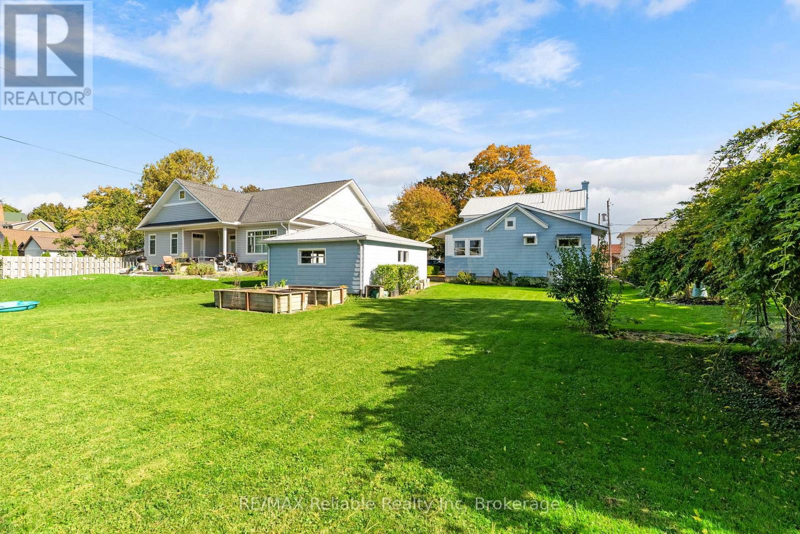 67 Jarvis Street N, Huron East, Ontario  N0K 1W0 - Photo 39 - X12450342