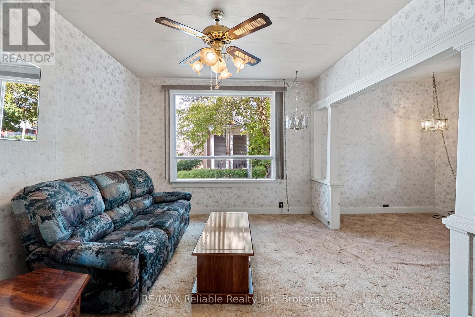 67 Jarvis Street N, Huron East, Ontario  N0K 1W0 - Photo 7 - X12450342