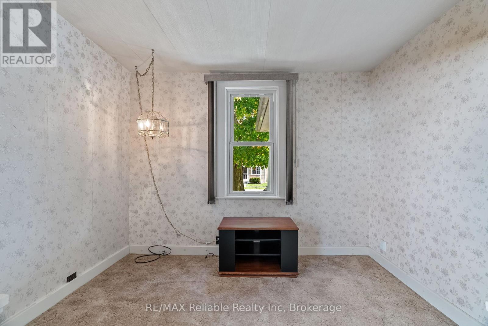 67 Jarvis Street N, Huron East, Ontario  N0K 1W0 - Photo 8 - X12450342