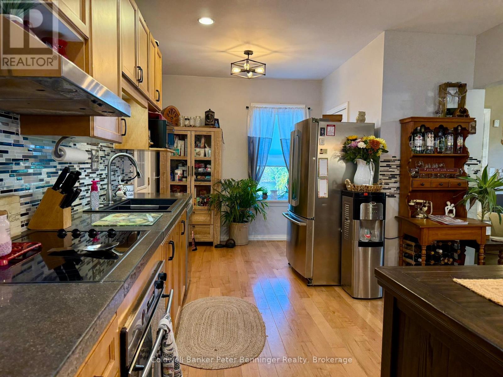 35 King Street, Brockton, Ontario  N0G 1J0 - Photo 11 - X12450354