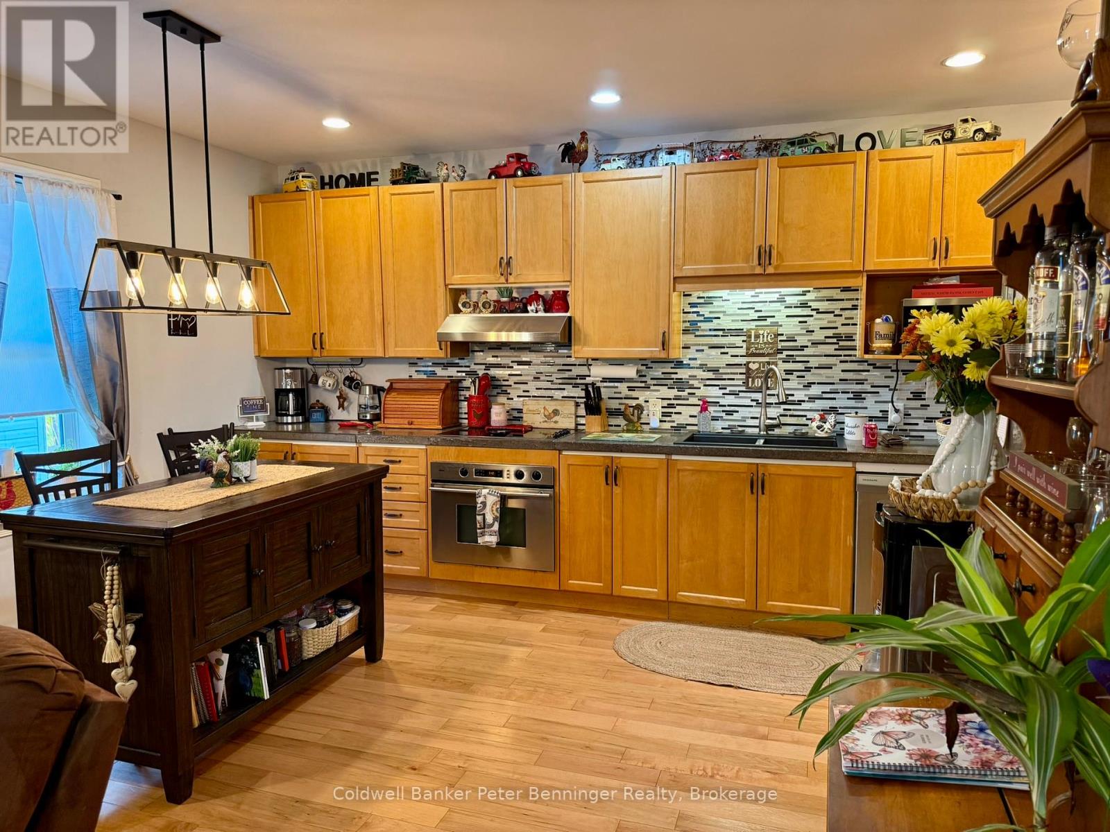 35 King Street, Brockton, Ontario  N0G 1J0 - Photo 13 - X12450354