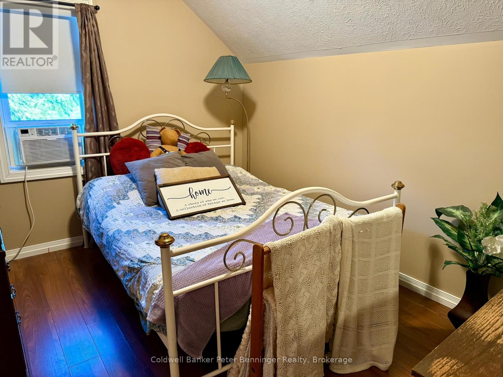 35 King Street, Brockton, Ontario  N0G 1J0 - Photo 22 - X12450354