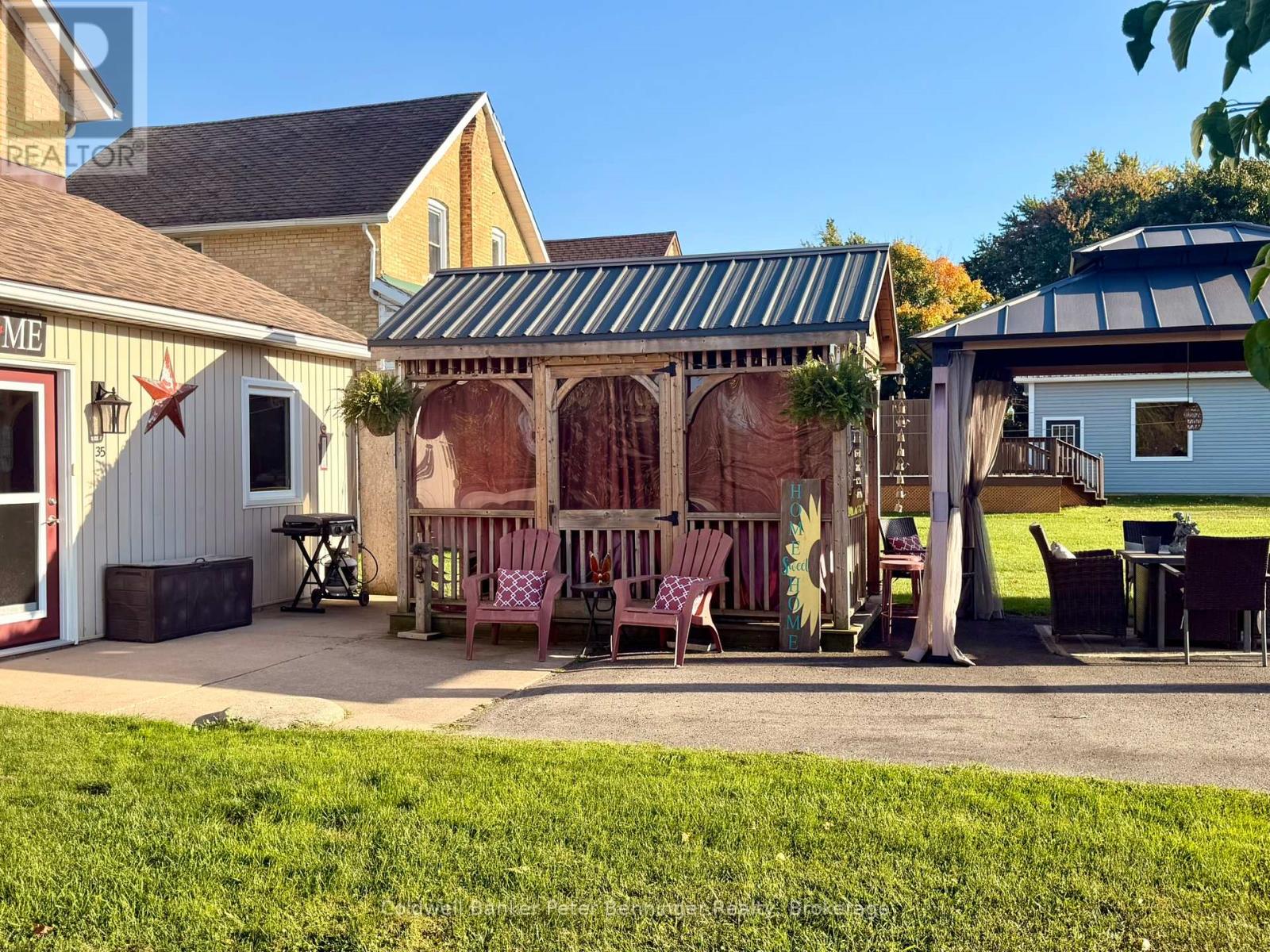 35 King Street, Brockton, Ontario  N0G 1J0 - Photo 29 - X12450354
