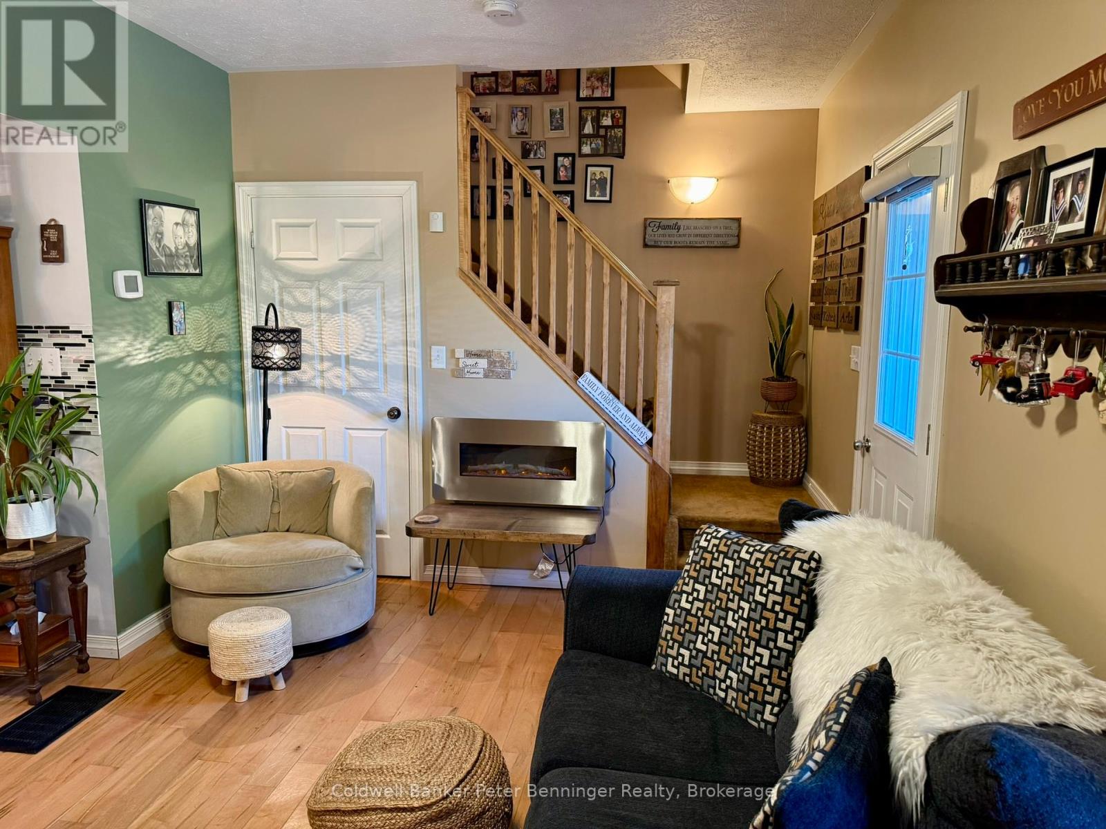 35 King Street, Brockton, Ontario  N0G 1J0 - Photo 5 - X12450354
