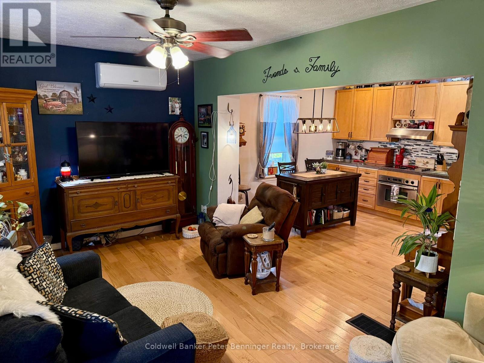 35 King Street, Brockton, Ontario  N0G 1J0 - Photo 6 - X12450354