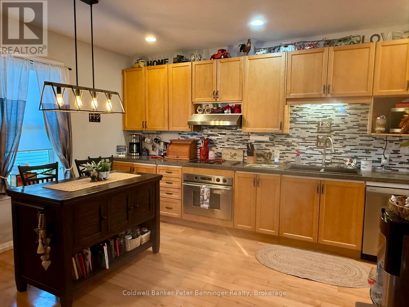 35 King Street, Brockton, Ontario  N0G 1J0 - Photo 9 - X12450354