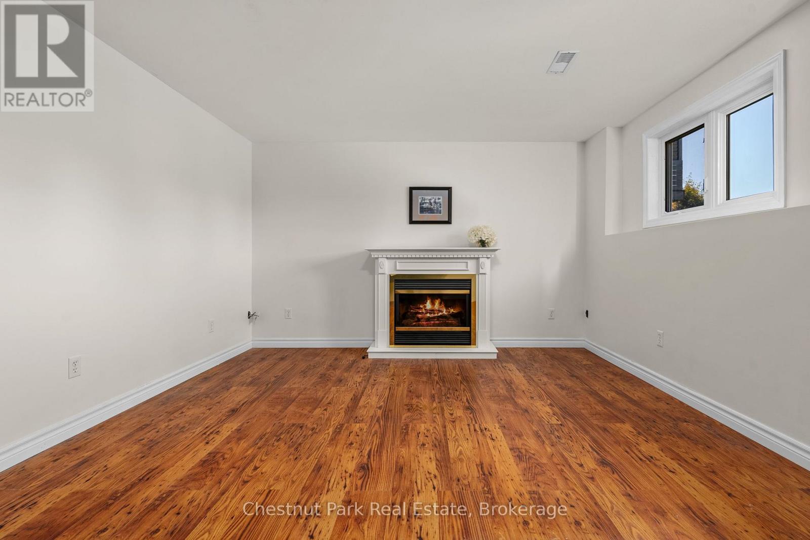 8 Coates Avenue, Bracebridge, Ontario  P1L 1Y5 - Photo 28 - X12450371