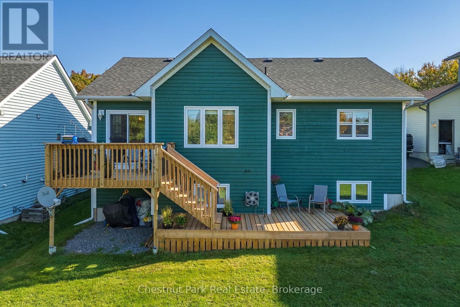 8 Coates Avenue, Bracebridge, Ontario  P1L 1Y5 - Photo 34 - X12450371
