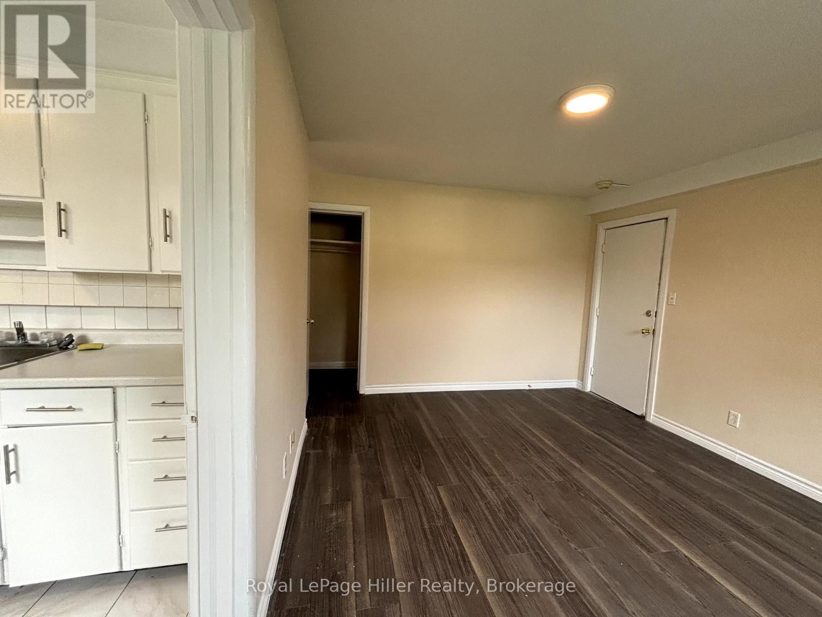 1 - 2 Churchill Circle, Stratford, Ontario  N5A 5Y5 - Photo 4 - X12450373