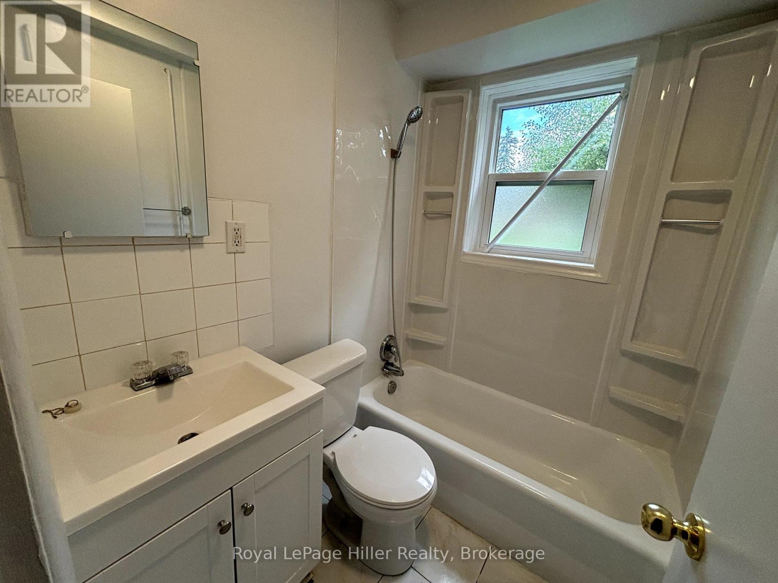 1 - 2 Churchill Circle, Stratford, Ontario  N5A 5Y5 - Photo 8 - X12450373