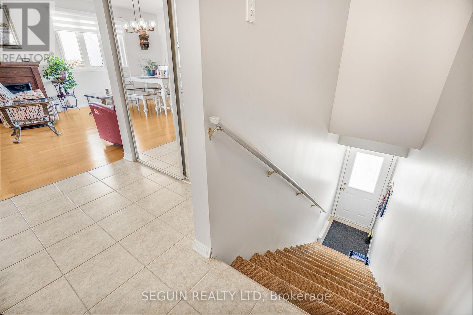 211 - 1505 Clement Street, Hawkesbury, Ontario  K6A 3V8 - Photo 4 - X12450421