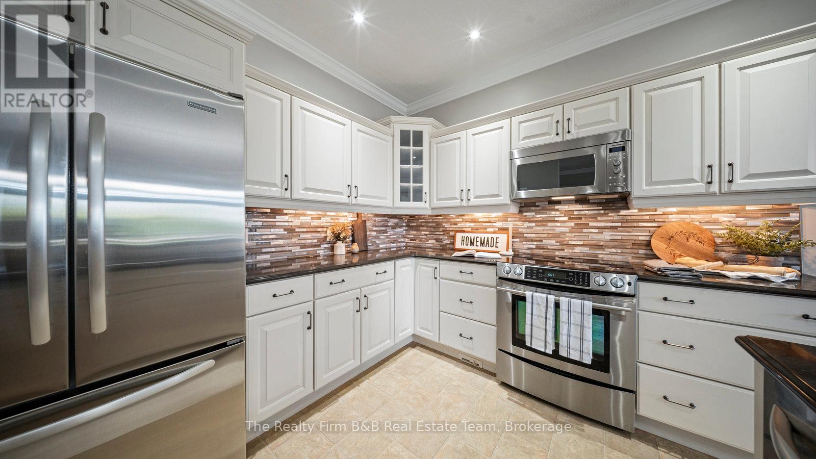 20 - 540 Spitfire Street, Woodstock, Ontario  N4T 0C2 - Photo 11 - X12450382