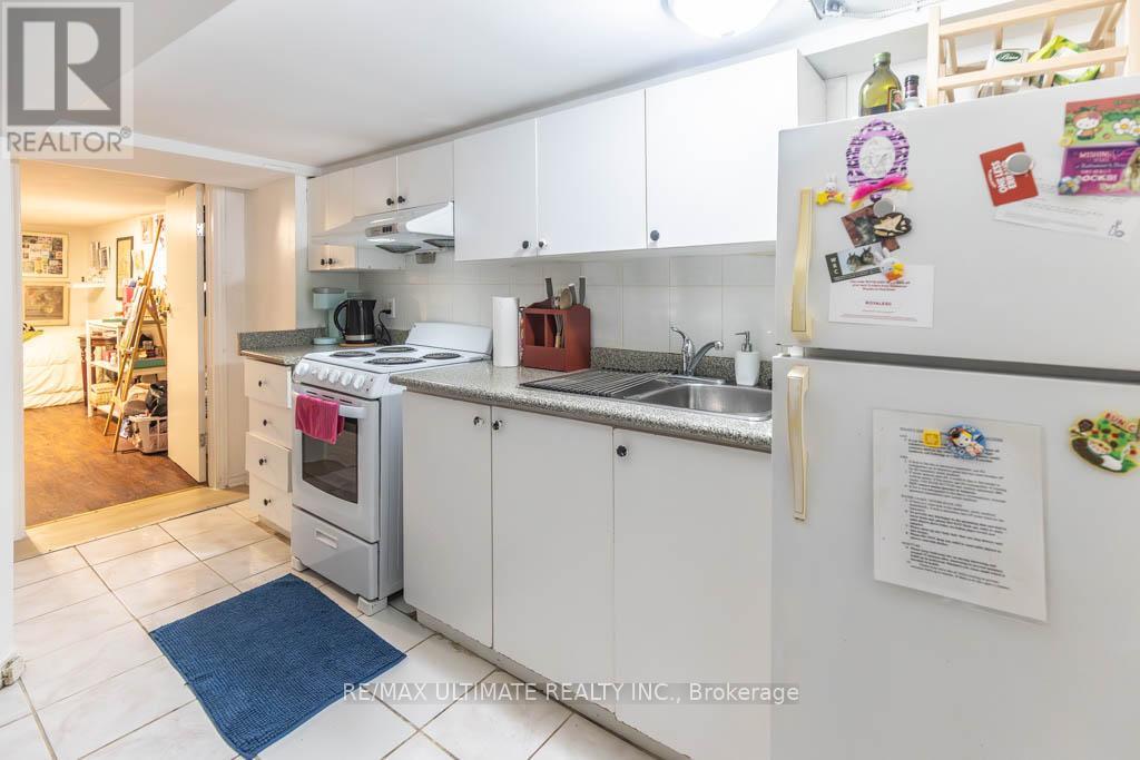 54 Brookfield Street, Toronto, Ontario  M6J 3A9 - Photo 11 - C12450330
