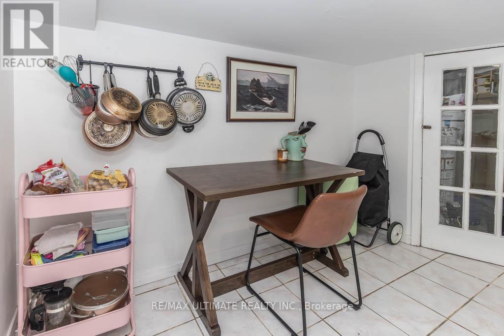 54 Brookfield Street, Toronto, Ontario  M6J 3A9 - Photo 12 - C12450330