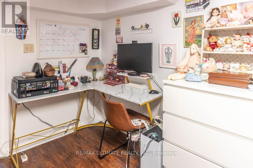54 Brookfield Street, Toronto, Ontario  M6J 3A9 - Photo 15 - C12450330