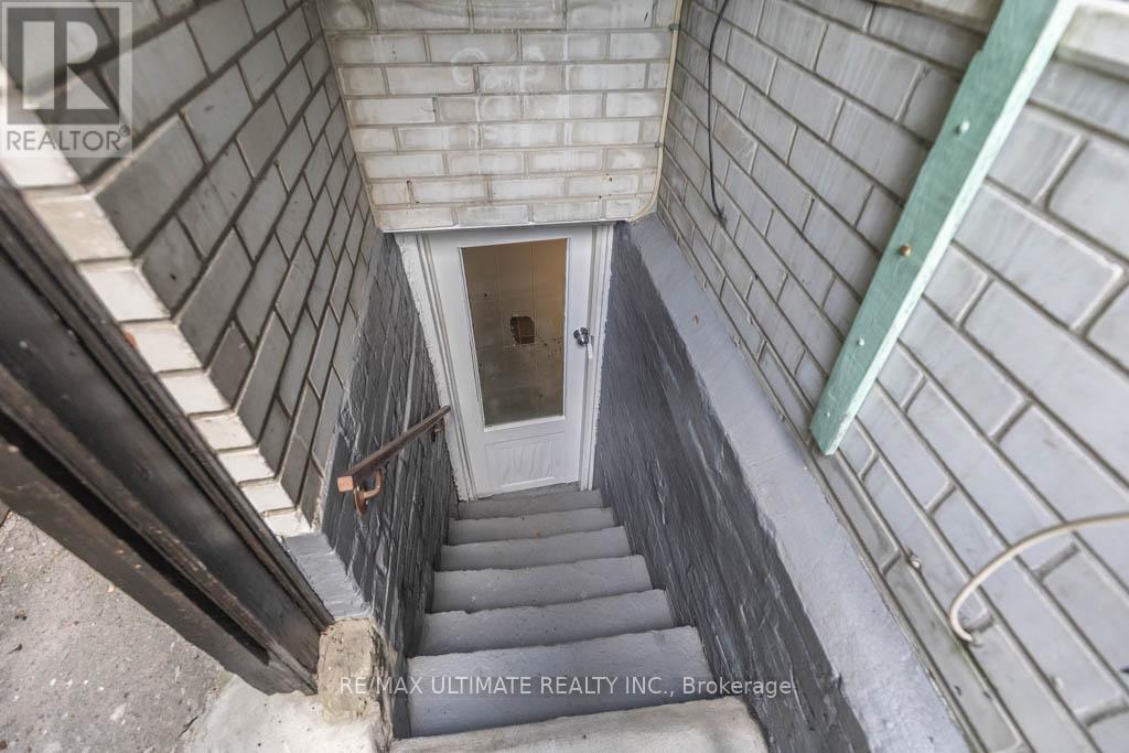 54 Brookfield Street, Toronto, Ontario  M6J 3A9 - Photo 17 - C12450330