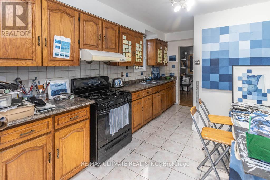 54 Brookfield Street, Toronto, Ontario  M6J 3A9 - Photo 21 - C12450330