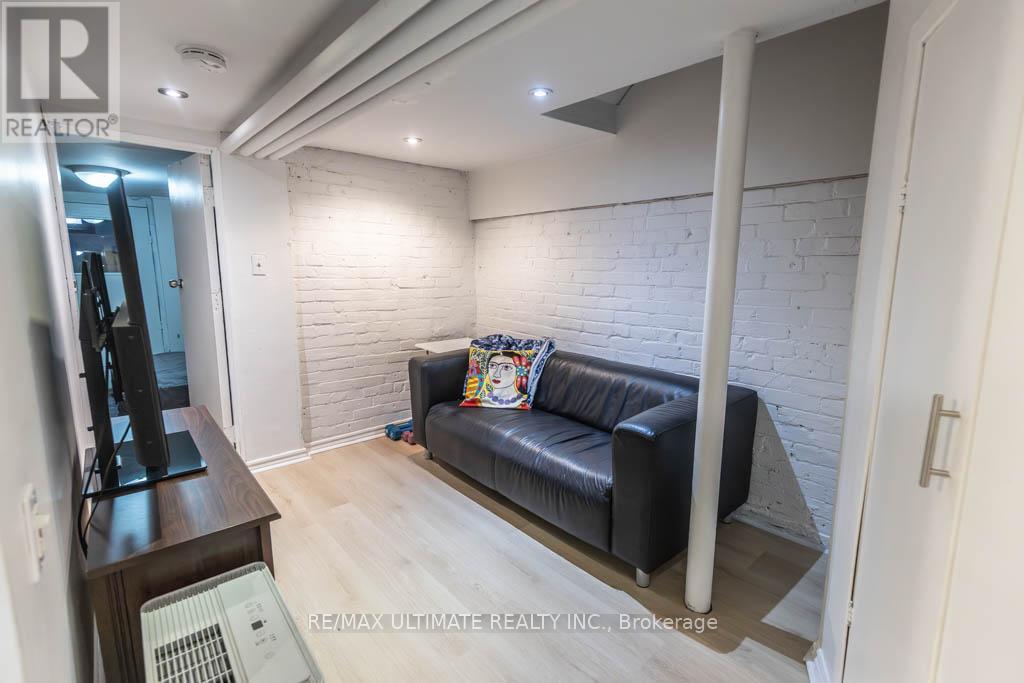 54 Brookfield Street, Toronto, Ontario  M6J 3A9 - Photo 5 - C12450330