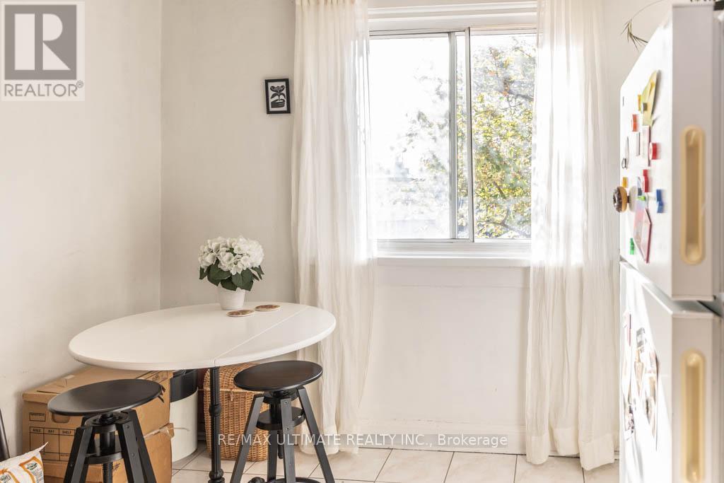 54 Brookfield Street, Toronto, Ontario  M6J 3A9 - Photo 6 - C12450330