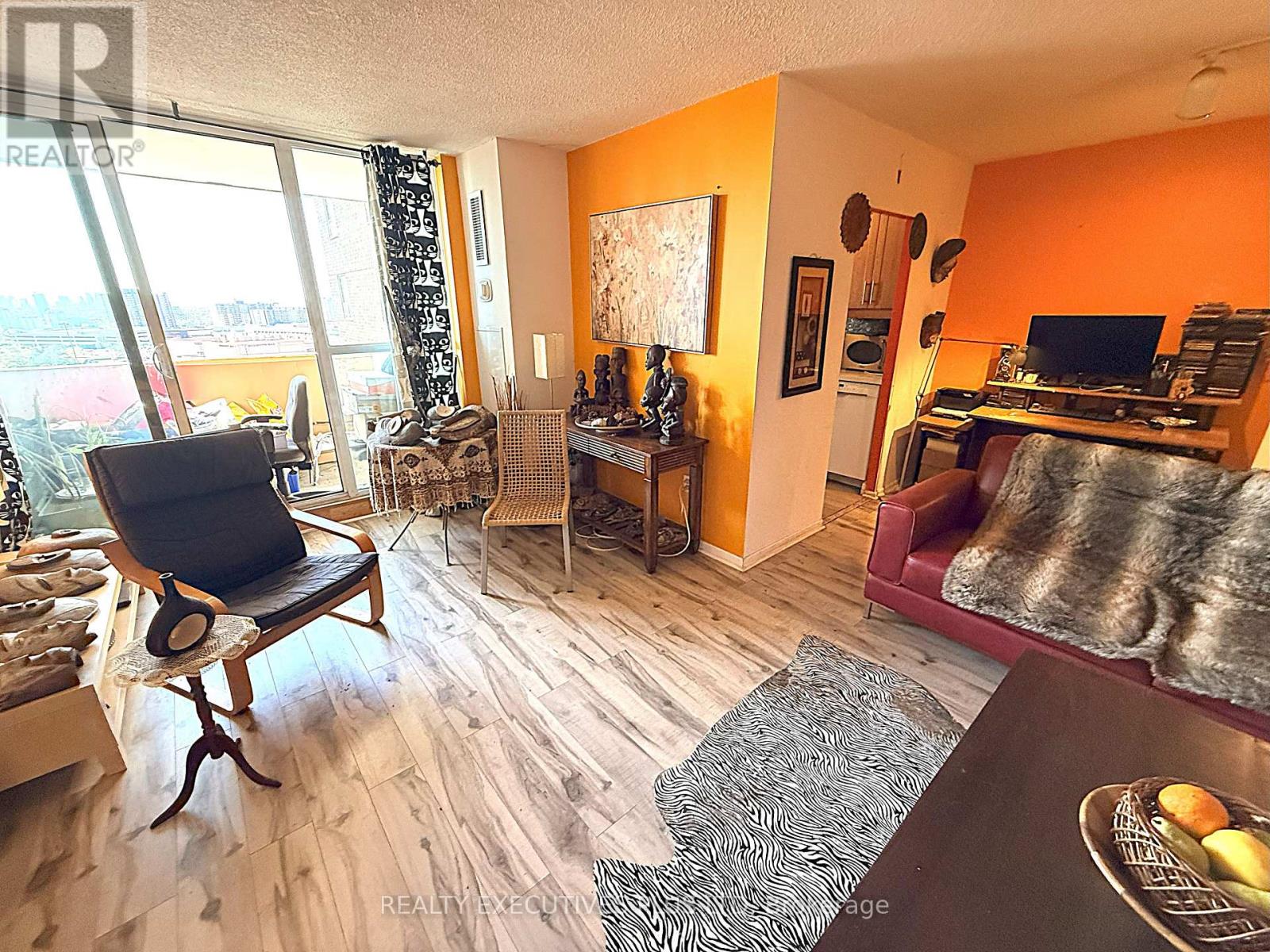 1610 - 5 Old Sheppard Avenue E, Toronto, Ontario  M2J 4K3 - Photo 3 - C12450418
